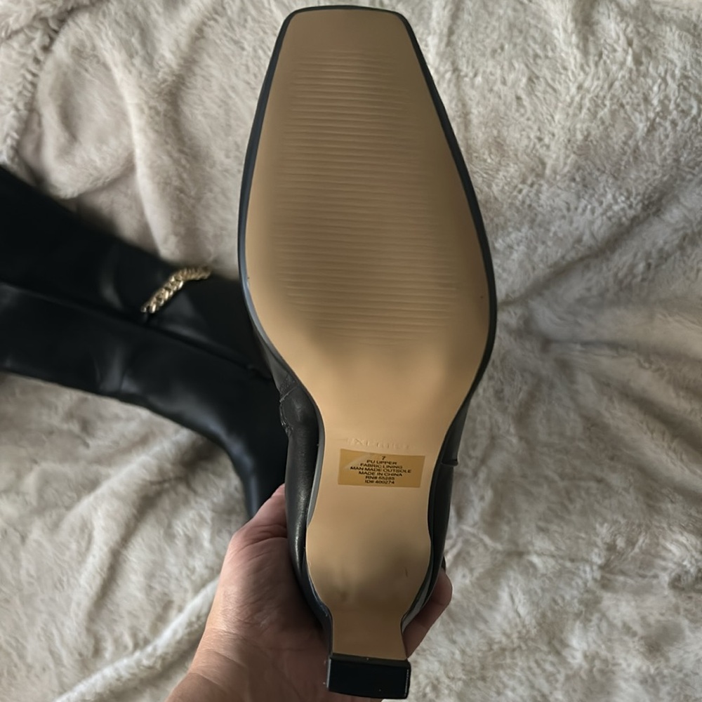 Expressss boots - Picture 3 of 3
